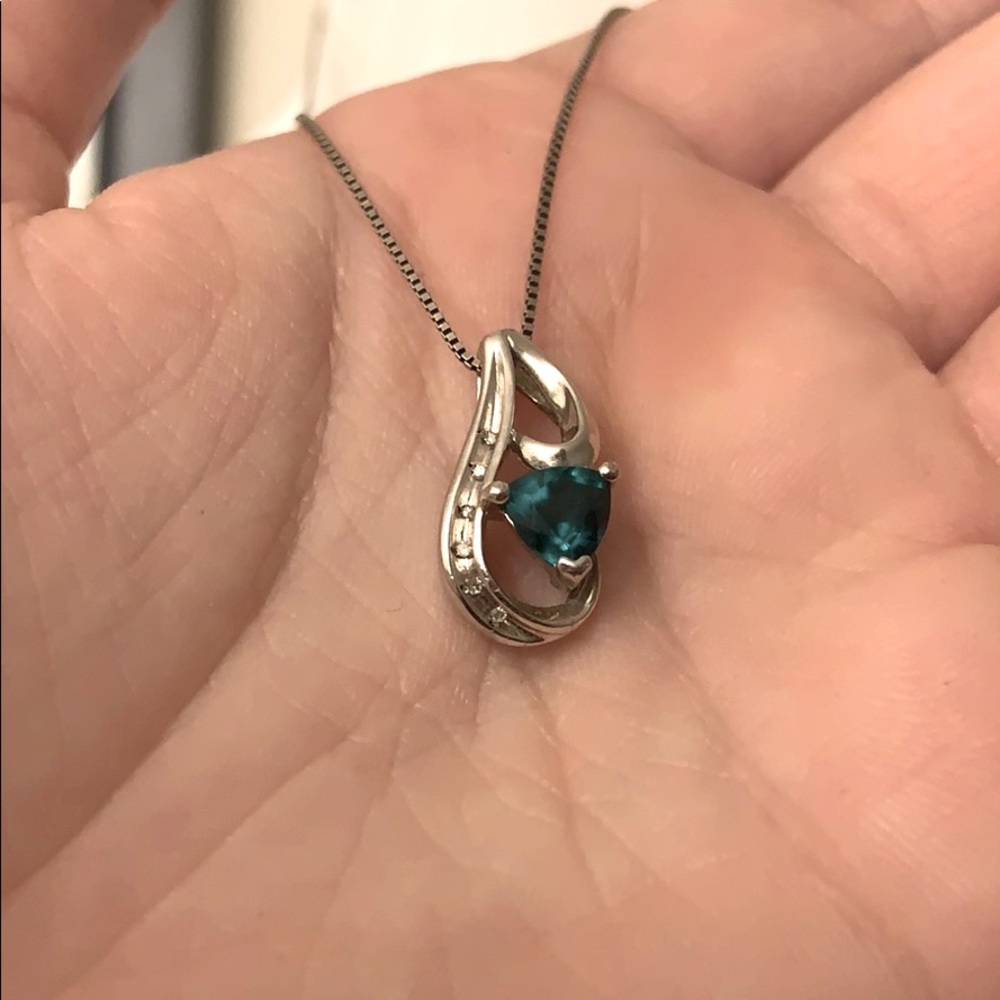 Emerald Birthstone necklace from Kay jewelers